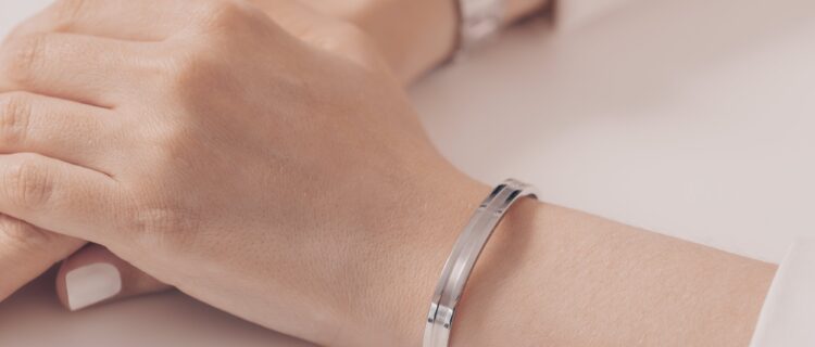 Hand Bracelet - Smart Gold Calgary